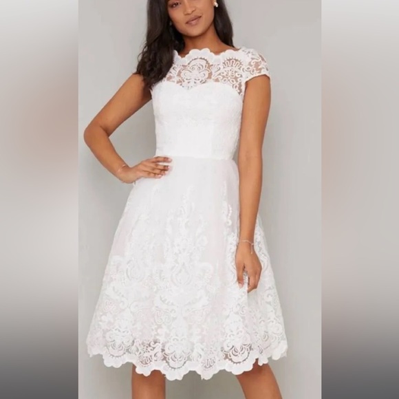 White lace dress! - Picture 5 of 5